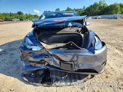 Piąte zdjęcie samochodu w środku: 2022 TESLA MODEL Y VIN:7SAYGDEE0NF391706 - miniatura