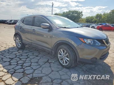 Czwarte zdjęcie samochodu z boku: 2018 NISSAN ROGUE SPORT S VIN:JN1BJ1CP6JW500900 - miniatura