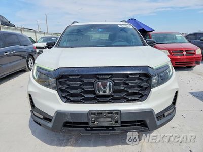Piąte zdjęcie samochodu w środku: 2022 HONDA PASSPORT ELITE VIN:5FNYF8H05NB018362 - miniatura