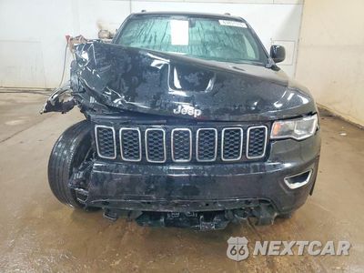 Piąte zdjęcie samochodu w środku: 2017 JEEP GRAND CHEROKEE LAREDO VIN:1C4RJFAG8HC882273 - miniatura
