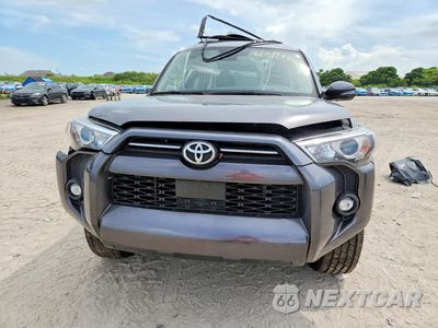 Piąte zdjęcie samochodu w środku: 2021 TOYOTA 4RUNNER SR5 PREMIUM VIN:JTEFU5JR4M5246210 - miniatura