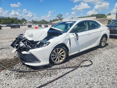 2024 TOYOTA CAMRY LE 4T1R11AK3RU233575 - główne zdjęcie licytacji z USA - miniatura