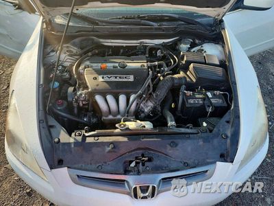 Zdjęcie 11 z 13 samochodu: 2004 HONDA ACCORD EX VIN:1HGCM56814A050676 - miniatura