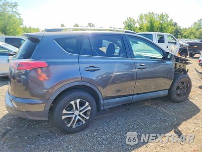 Trzecie zdjęcie samochodu z tyłu: 2017 TOYOTA RAV4 LE VIN:2T3BFREV6HW551119 - miniatura