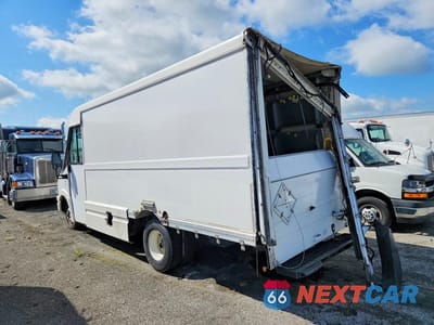 Drugie zdjęcie samochodu z przodu: 2016 ISUZU REACH DELIVERY TRUCK VIN:JALB4T175G7W00006 - miniatura