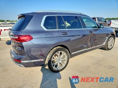 Trzecie zdjęcie samochodu z tyłu: 2020 BMW X7 XDRIVE40I VIN:5UXCW2C00L9B71495 - miniatura