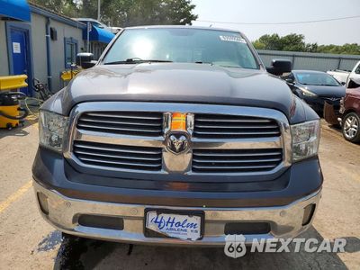 Piąte zdjęcie samochodu w środku: 2017 RAM 1500 SLT VIN:1C6RR7LG5HS507661 - miniatura