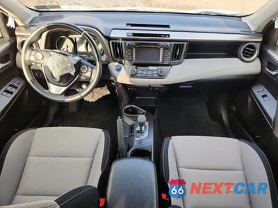 Zdjęcie 8 z 13 samochodu: 2018 TOYOTA RAV4 HYBRID XLE VIN:JTMRJREV5JD253550 - miniatura