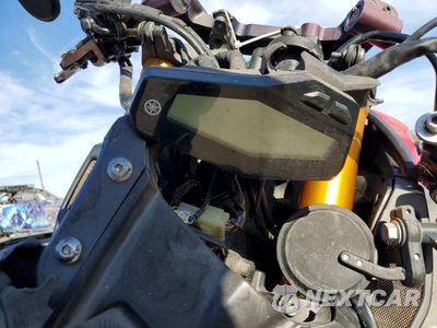 Zdjęcie 7 z 9 samochodu: 2014 YAMAHA FZ09 VIN:JYARN33E5EA003118 - miniatura