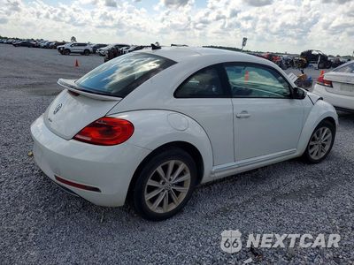 Trzecie zdjęcie samochodu z tyłu: 2017 VOLKSWAGEN BEETLE SE VIN:3VWJ17AT1HM613821 - miniatura