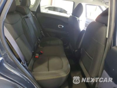 Zdjęcie 10 z 12 samochodu: 2016 KIA SOUL + VIN:KNDJP3A55G7279426 - miniatura