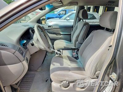 Zdjęcie 7 z 13 samochodu: 2004 TOYOTA SIENNA LE 8 PASSENGER VIN:5TDZA23C84S030758 - miniatura