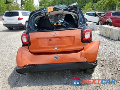 Zdjęcie 6 z 13 samochodu: 2016 SMART EQ FORTWO VIN:WMEFJ5DA5GK055745 - miniatura