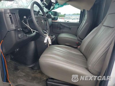 Zdjęcie 7 z 14 samochodu: 2024 GMC SAVANA G2500 VIN:1GTW7AF75R1290761 - miniatura