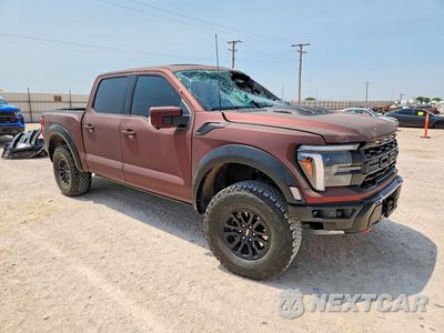Czwarte zdjęcie samochodu z boku: 2024 FORD F150 RAPTOR VIN:1FTFW1RJ9RFB43131 - miniatura