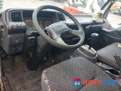 Zdjęcie 8 z 13 samochodu: 2006 ISUZU NPR VIN:JALC4B16367007622 - miniatura