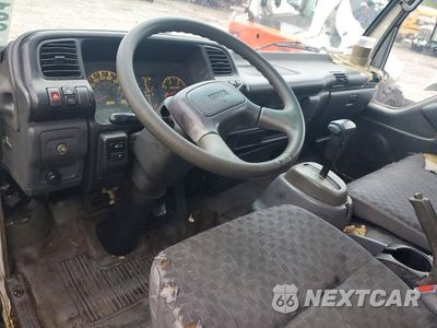 Zdjęcie 8 z 13 samochodu: 2006 ISUZU NPR VIN:JALC4B16367007622 - miniatura
