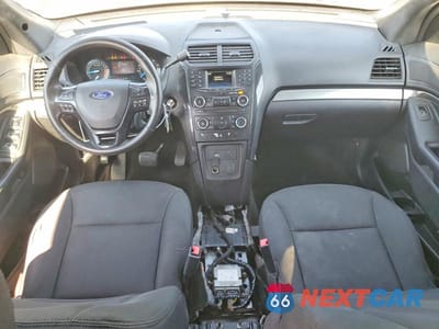 Zdjęcie 8 z 13 samochodu: 2017 FORD EXPLORER POLICE INTERCEPTOR VIN:1FM5K8AT3HGC35594 - miniatura