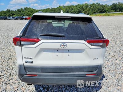 Zdjęcie 6 z 13 samochodu: 2019 TOYOTA RAV4 XLE VIN:JTMW1RFV8KD021205 - miniatura