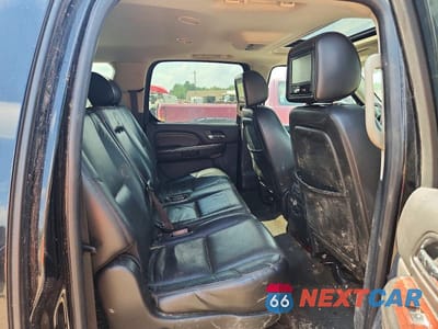 Zdjęcie 11 z 13 samochodu: 2010 CADILLAC ESCALADE ESV LUXURY VIN:1GYUKHEF1AR239619 - miniatura