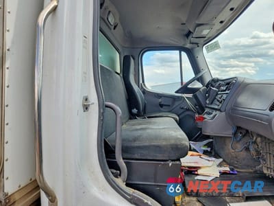 Zdjęcie 11 z 13 samochodu: 2019 FREIGHTLINER BUSINESS CLASS M2 BOX TRUCK VIN:3ALACWD39KDKP9658 - miniatura