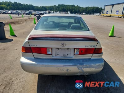 Zdjęcie 6 z 12 samochodu: 2000 TOYOTA CAMRY LE VIN:4T1BG22K7YU013861 - miniatura