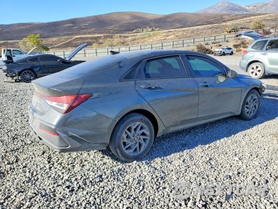 Trzecie zdjęcie samochodu z tyłu: 2024 HYUNDAI ELANTRA SEL VIN:KMHLM4DG2RU754440 - miniatura