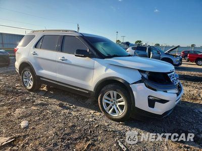 Czwarte zdjęcie samochodu z boku: 2018 FORD EXPLORER XLT VIN:1FM5K8DH5JGC65824 - miniatura