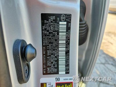 Zdjęcie 12 z 12 samochodu: 2018 TOYOTA COROLLA LE VIN:2T1BURHE0JC056786 - miniatura