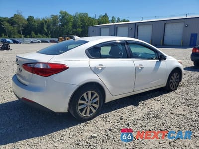 Trzecie zdjęcie samochodu z tyłu: 2014 KIA FORTE LX VIN:KNAFX4A66E5206964 - miniatura