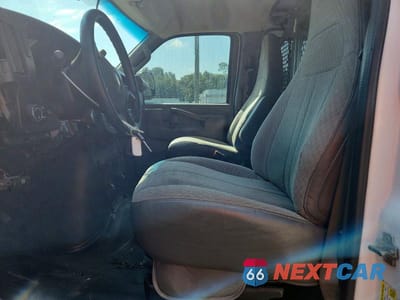 Zdjęcie 7 z 14 samochodu: 2016 CHEVROLET EXPRESS G3500 VIN:1GCZGGFG4G1153730 - miniatura
