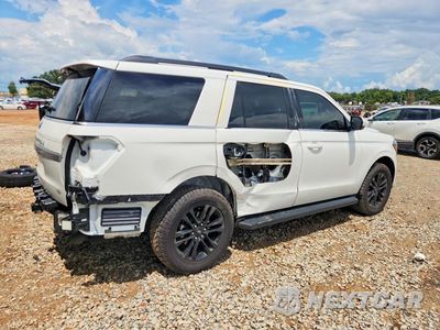 Trzecie zdjęcie samochodu z tyłu: 2024 FORD EXPEDITION XLT VIN:1FMJU1H84REB10862 - miniatura