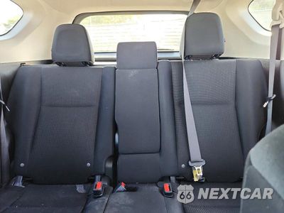 Zdjęcie 10 z 13 samochodu: 2018 TOYOTA RAV4 LE VIN:JTMZFREV9JJ729043 - miniatura