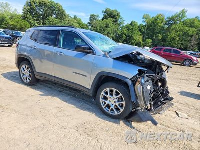 Czwarte zdjęcie samochodu z boku: 2022 JEEP COMPASS LATITUDE LUX VIN:3C4NJDFB9NT112180 - miniatura