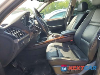 Zdjęcie 7 z 13 samochodu: 2013 BMW X5 XDRIVE35I VIN:5UXZV4C59D0B01570 - miniatura