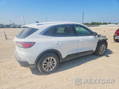 Trzecie zdjęcie samochodu z tyłu: 2022 FORD ESCAPE SE VIN:1FMCU9G69NUB14025 - miniatura