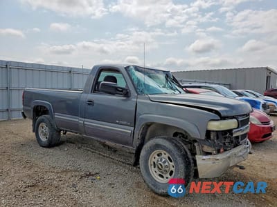 Czwarte zdjęcie samochodu z boku: 2001 CHEVROLET SILVERADO C2500 HEAVY DUTY VIN:1GCHC24U01E248675 - miniatura