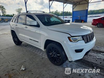 Czwarte zdjęcie samochodu z boku: 2021 JEEP GRAND CHEROKEE LAREDO VIN:1C4RJFAG3MC673386 - miniatura