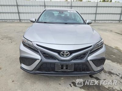 Piąte zdjęcie samochodu w środku: 2022 TOYOTA CAMRY SE VIN:4T1G11AK3NU618975 - miniatura