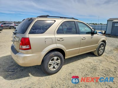 Trzecie zdjęcie samochodu z tyłu: 2003 KIA SORENTO LX VIN:KNDJD733835049719 - miniatura