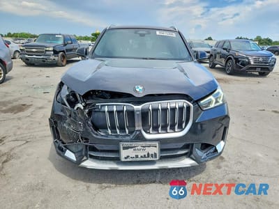 Piąte zdjęcie samochodu w środku: 2025 BMW X1 XDRIVE28I VIN:WBX73EF06S5261104 - miniatura