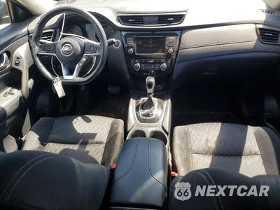 Zdjęcie 8 z 12 samochodu: 2018 NISSAN ROGUE SV VIN:KNMAT2MT7JP508681 - miniatura