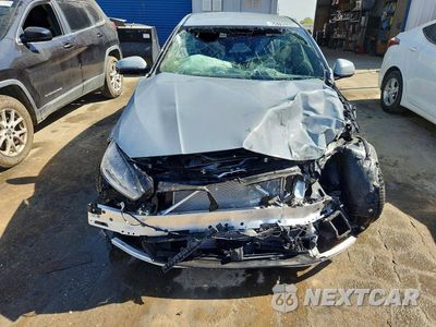 Piąte zdjęcie samochodu w środku: 2026 BMW 228XI VIN:WBA23GG0XT7W08499 - miniatura