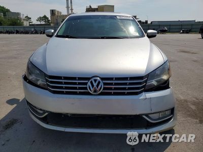 Piąte zdjęcie samochodu w środku: 2015 VOLKSWAGEN PASSAT SE VIN:1VWBV7A3XFC117679 - miniatura