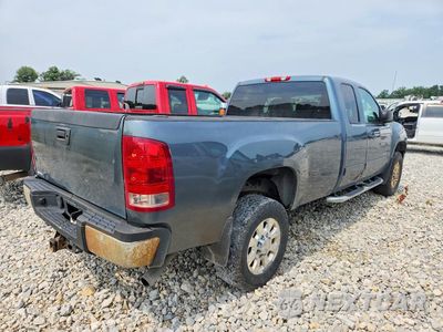 Trzecie zdjęcie samochodu z tyłu: 2013 GMC SIERRA K2500 SLE VIN:1GT220CG0DZ378414 - miniatura