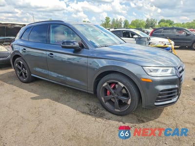 Czwarte zdjęcie samochodu z boku: 2019 AUDI SQ5 PREMIUM PLUS VIN:WA1B4AFY6K2040360 - miniatura