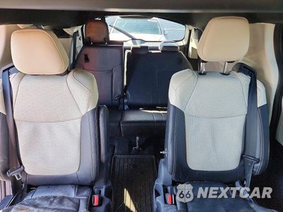 Zdjęcie 10 z 14 samochodu: 2025 TOYOTA SIENNA PLATINUM 7-PASSENGER VIN:5TDESKFC5SS195008 - miniatura
