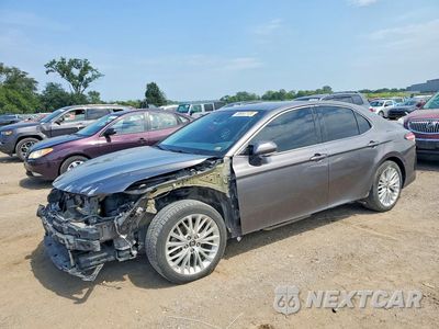 2018 TOYOTA CAMRY XLE 4T1B11HK5JU119797 - główne zdjęcie licytacji z USA - miniatura
