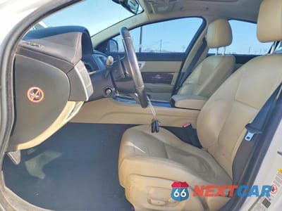 Zdjęcie 7 z 12 samochodu: 2013 JAGUAR XF VIN:SAJWA0ES2DPS82304 - miniatura