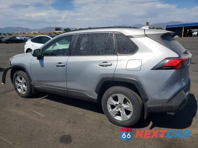 Drugie zdjęcie samochodu z przodu: 2020 TOYOTA RAV4 XLE VIN:JTMW1RFV5LJ020726 - miniatura